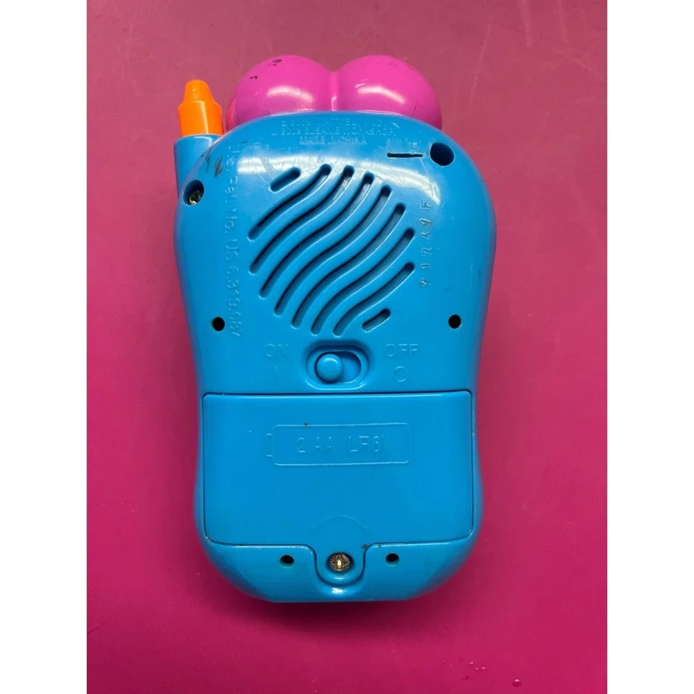 Fisher Price Sesame Street Elmos World Cell Phone Toy Blue Flip Phone 2002